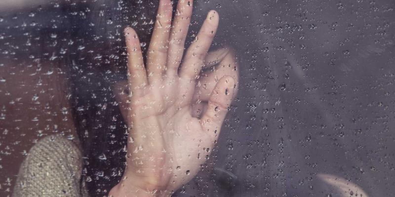 伊扫芒潮流解码：颜色、廓形与面料如何塑造你的自信与社交力