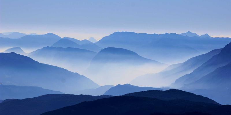 潮流与风格新定义：伊扫芒引领的身体包容性与多元化审美运动