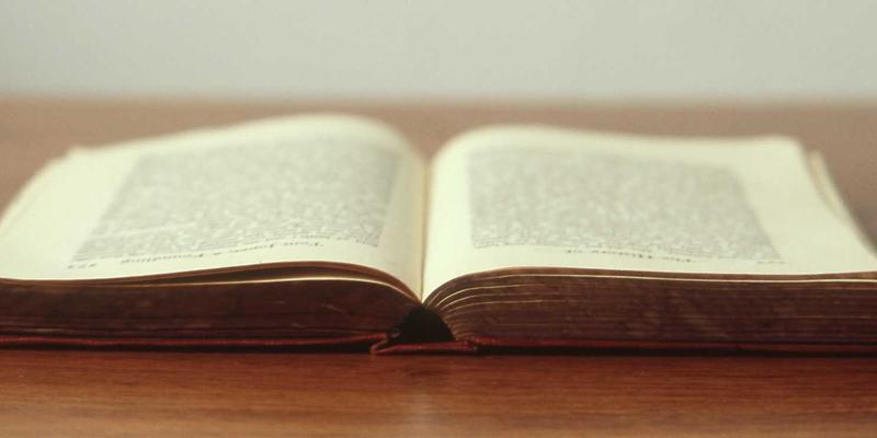 职场女性衣橱升级指南：从设计潮流到权力着装，打造专业形象的必备资讯